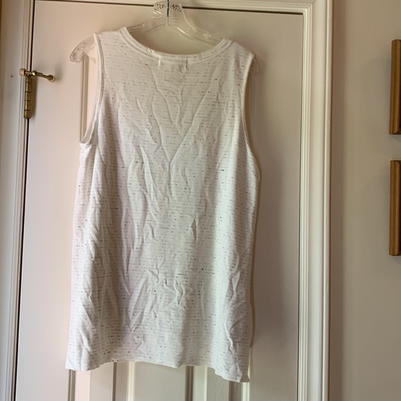 Tank - Picture 2 of 2